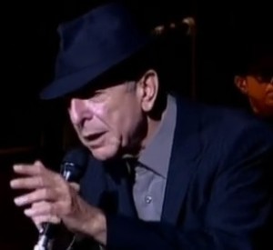 Leonard Cohen in concerto canta Hallelujah